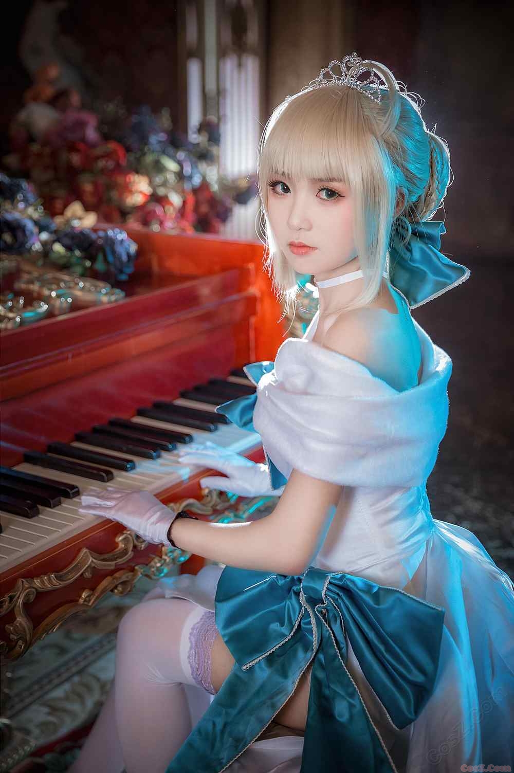 《C站·第3441期》吾王_礼服英灵正装