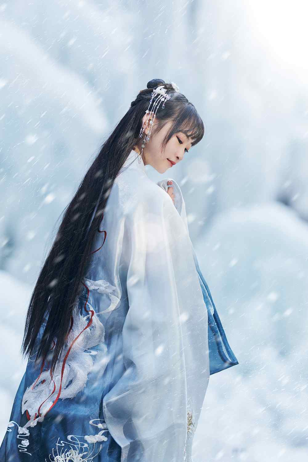 《汉服第370期》汉服私影「春信」