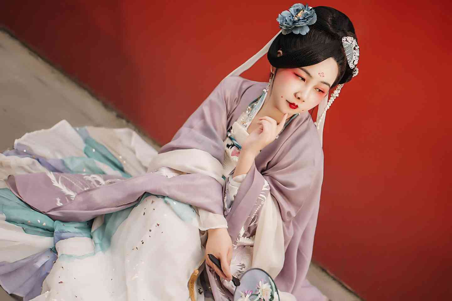 《汉服第363期》汉服私影 红墙怨