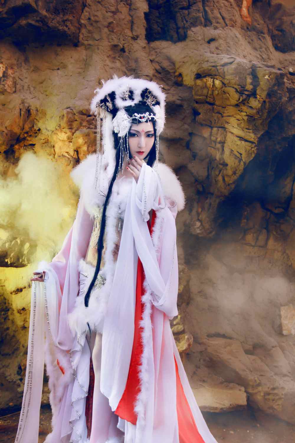 《汉服第775期》九尾狐现真身原来身材那么好！