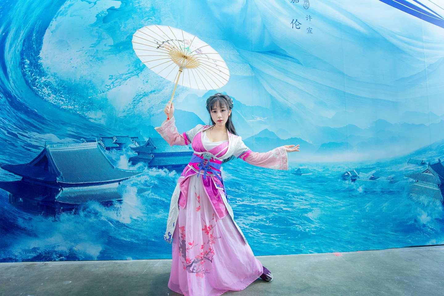 《汉服第816期》蜗牛展台小妹妹