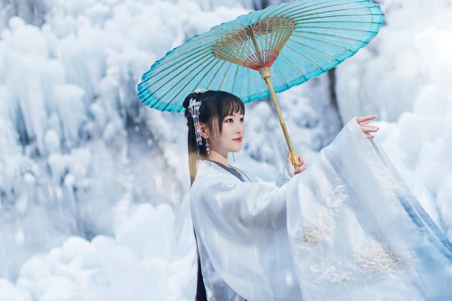 《汉服第370期》汉服私影「春信」