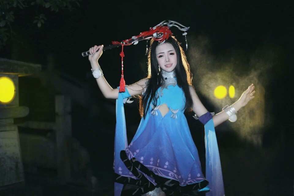 《汉服第526期》要吃个蕨菜么