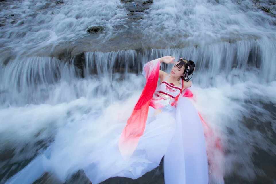 《汉服第588期》锦鲤抄