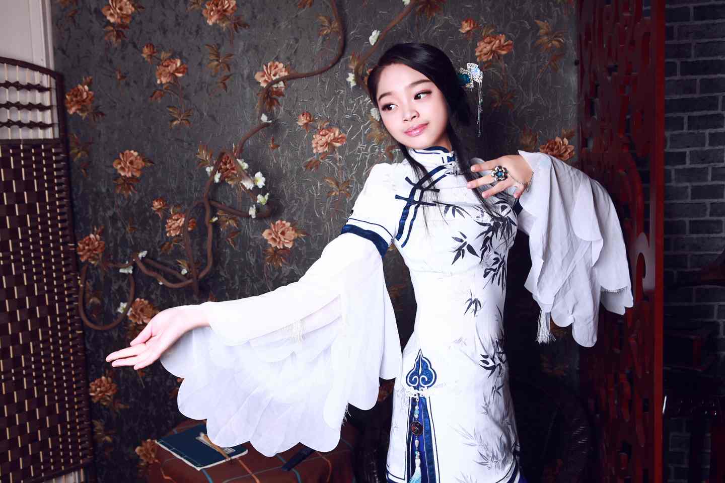 《汉服第810期》剑三民国之纯阳