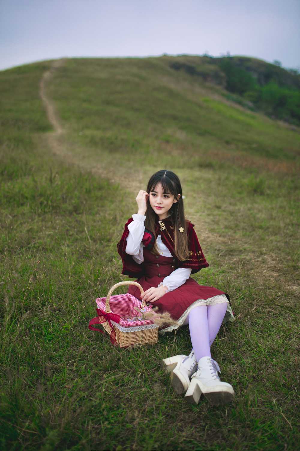 《C站·lolita·第379期》森林中的小红帽迷路了！