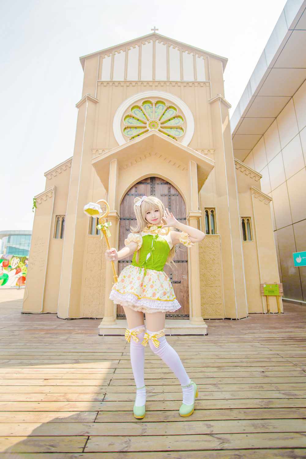 《C站·lolita·第599期》lovelive在古堡面前那么小