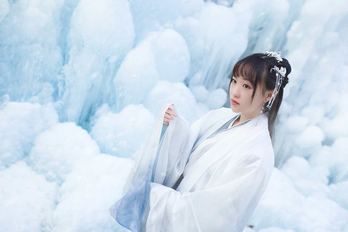 《汉服第370期》汉服私影「春信」