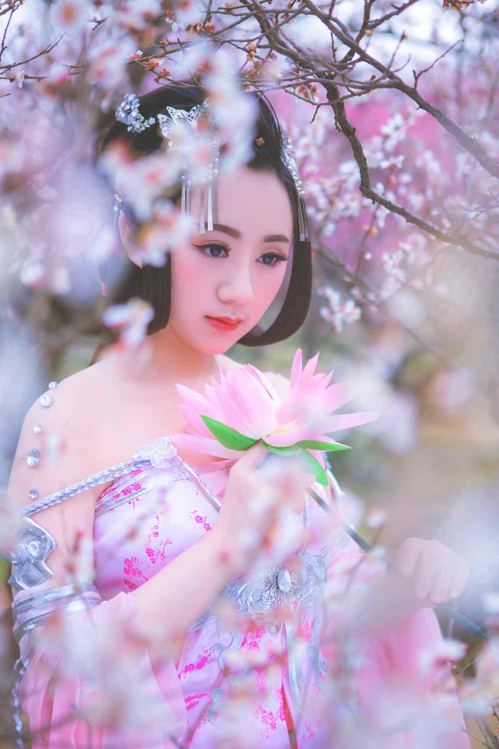 《汉服第562期》秦风七秀