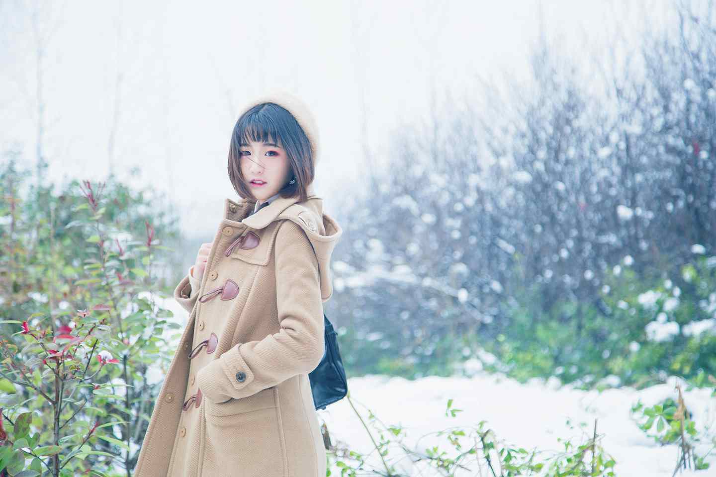 《C站·第3215期》雪and少女  梦幻的季节与你相遇