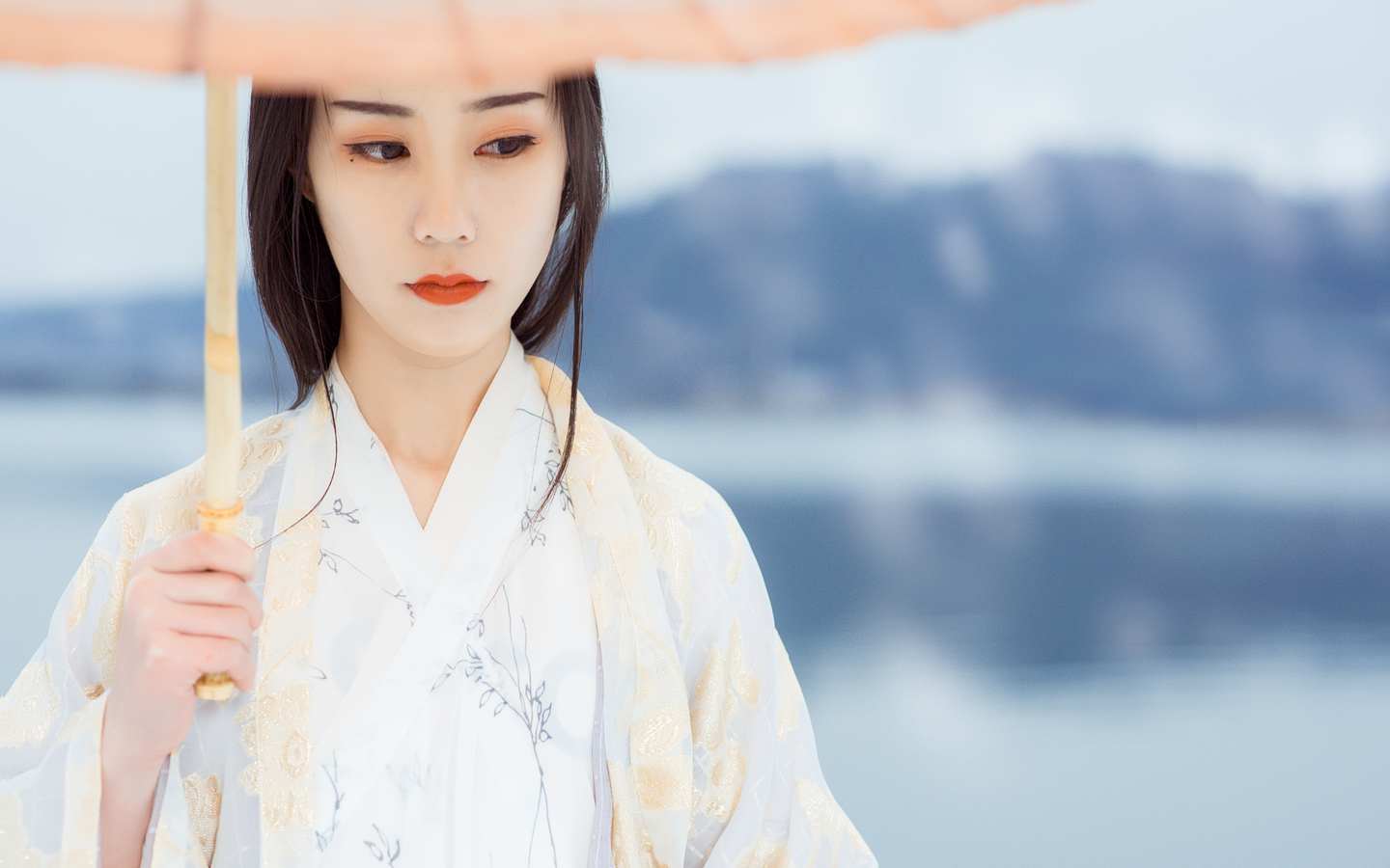 《汉服第591期》经年雪景