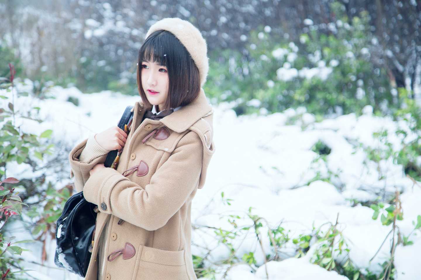 《C站·第3215期》雪and少女  梦幻的季节与你相遇