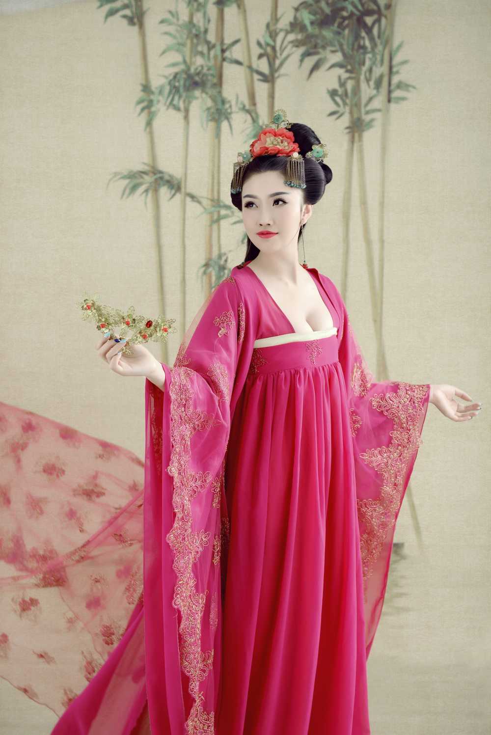 《汉服第839期》武媚娘传奇 媚娘 兰陵王入阵曲