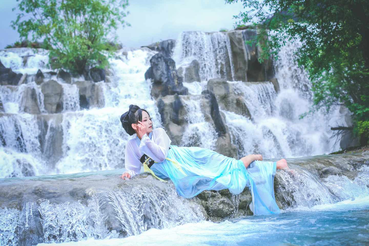 《汉服第364期》望美人兮天一方