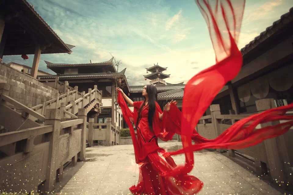 《汉服第632期》慕容安 华胥引