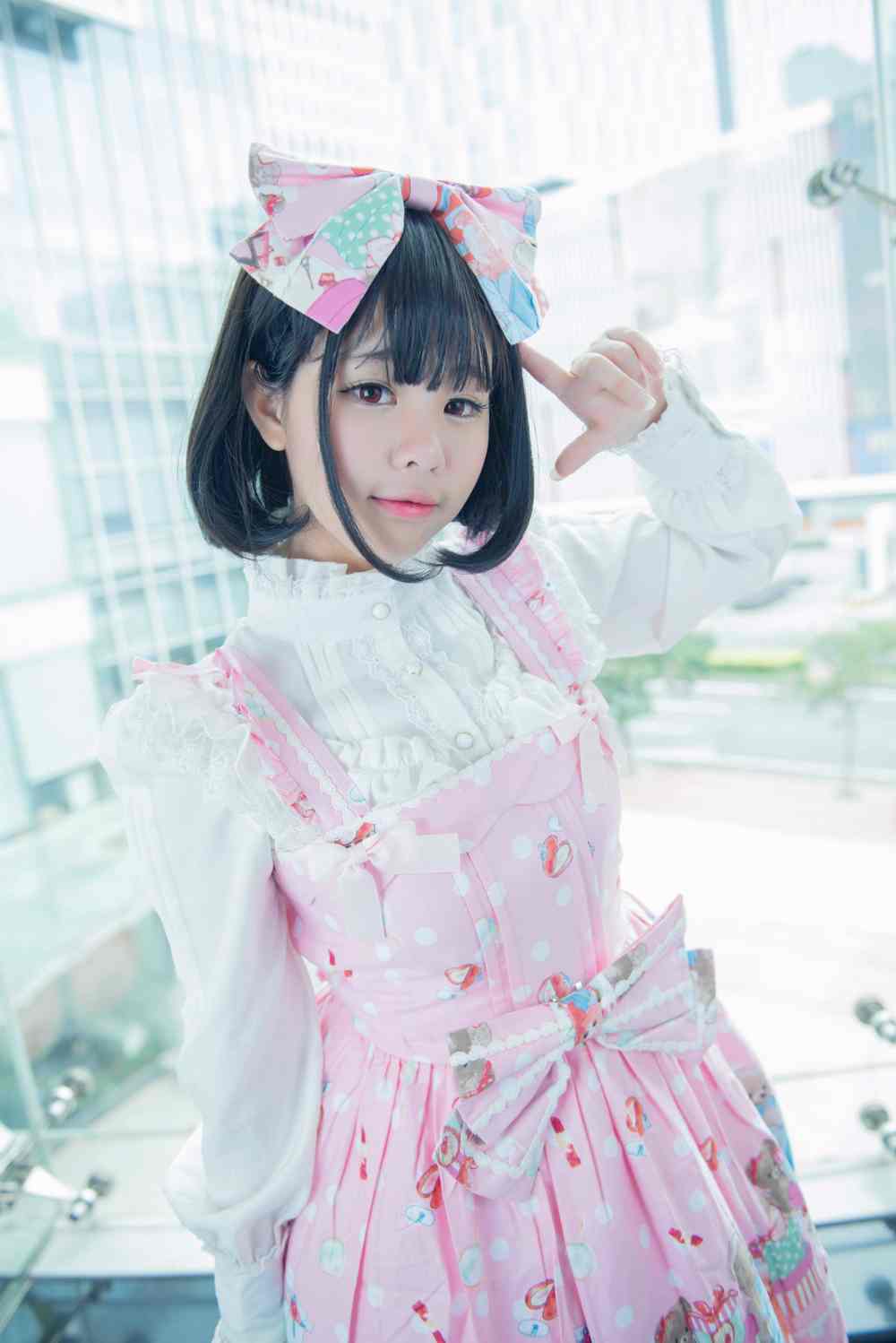 《C站·lolita·第372期》这么可爱的萌妹子到底会不会做家务