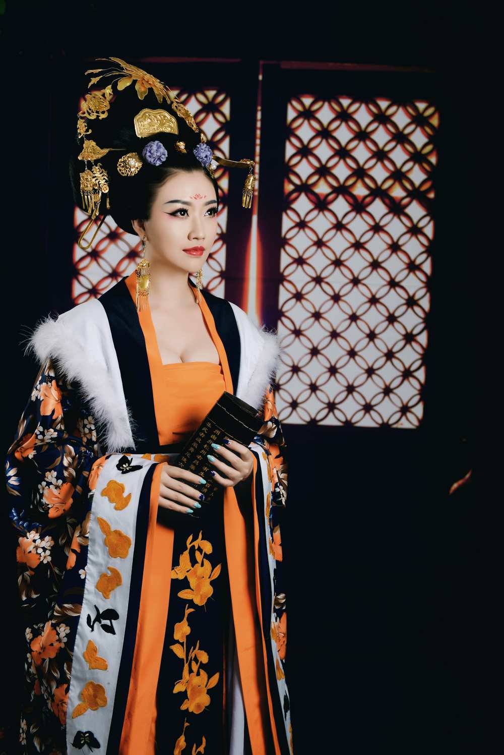 《汉服第841期》武媚娘传奇 武则天 黑海报版