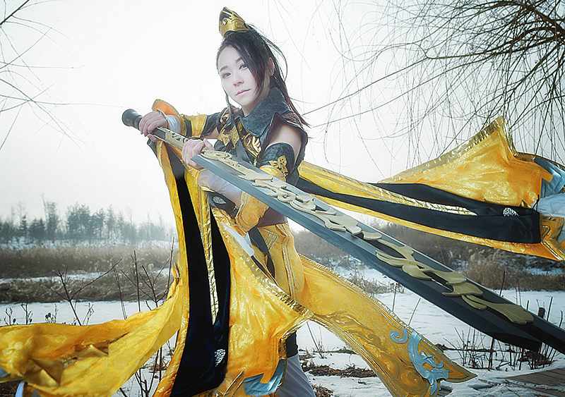 《汉服第471期》藏剑成女