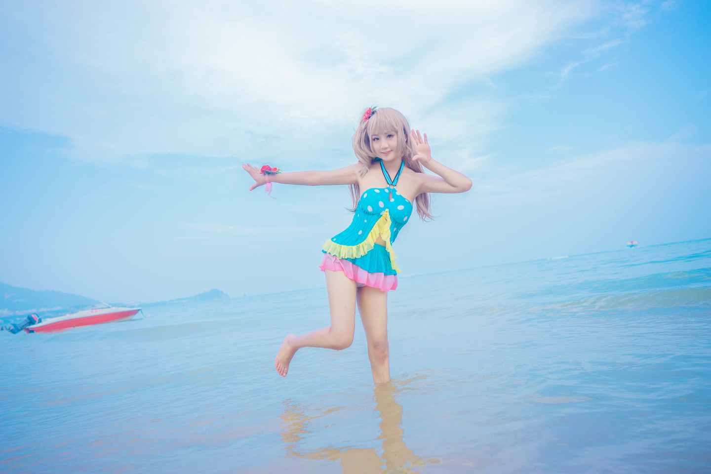 《C站·lolita·第709期》Lovelive南小鸟一个大泳圈