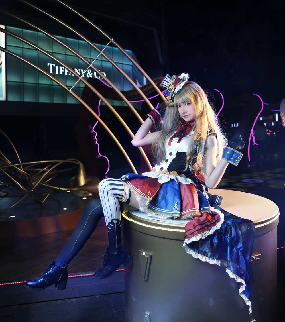 《C站·lolita·第1160期》南小鸟女仆努力的演唱吧