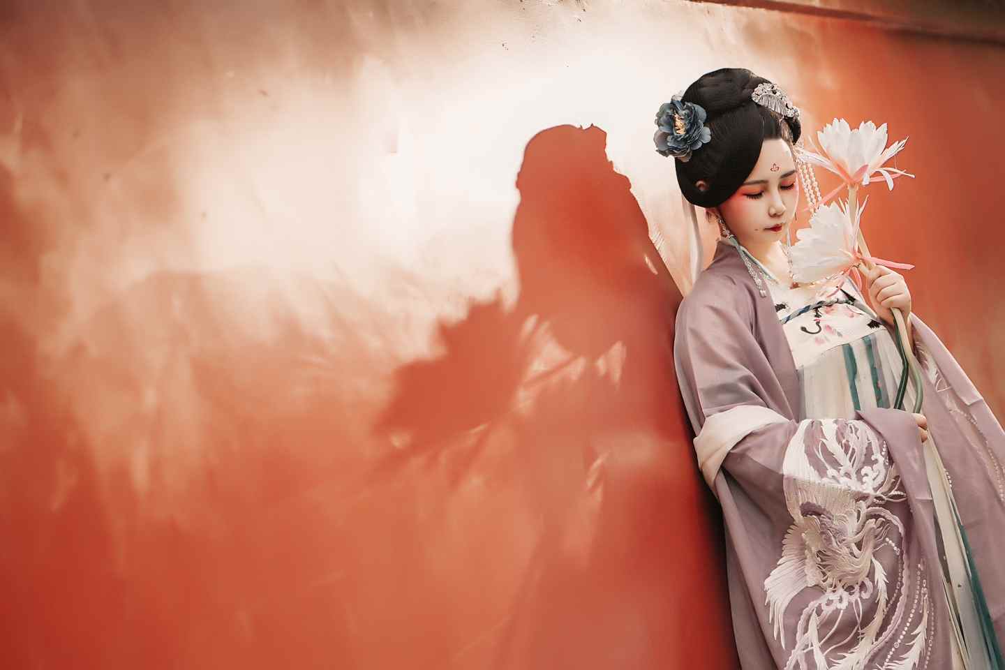 《汉服第363期》汉服私影 红墙怨