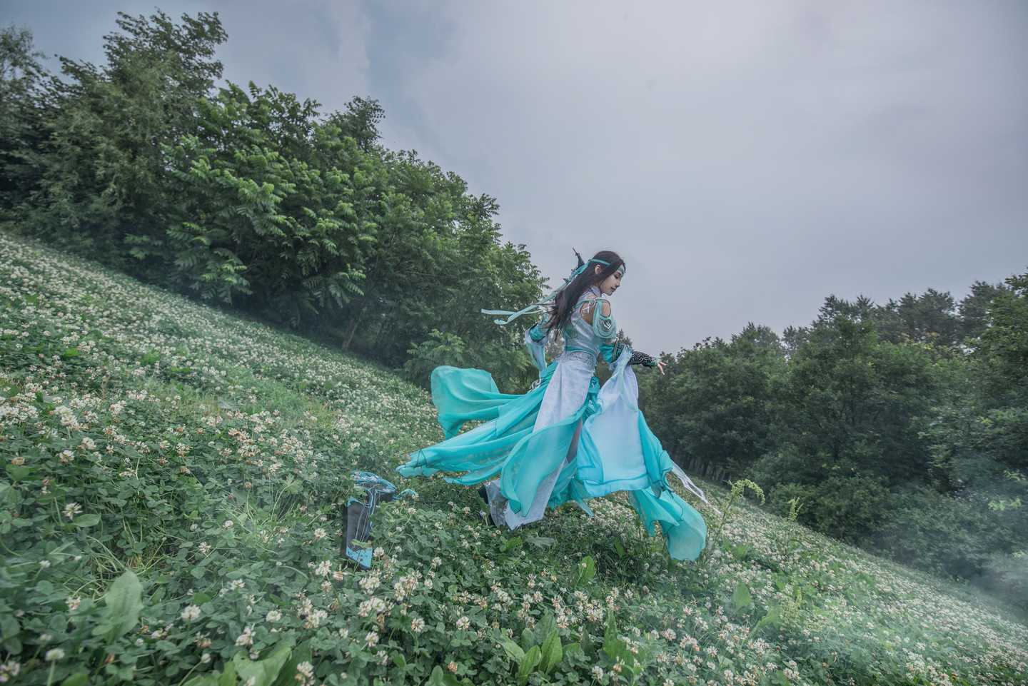 《汉服第516期》雪河琴娘骤雨初霁