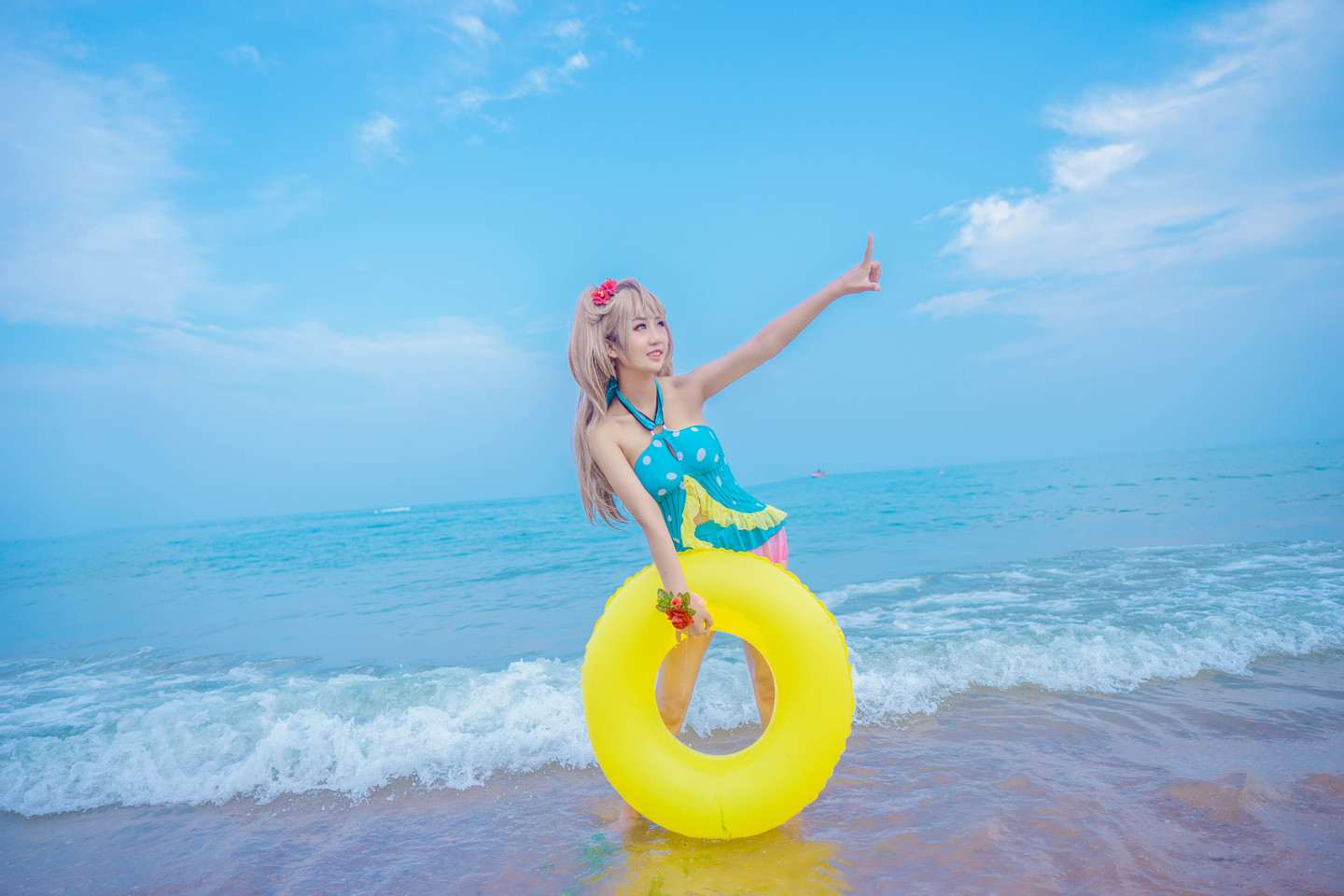 《C站·lolita·第709期》Lovelive南小鸟一个大泳圈