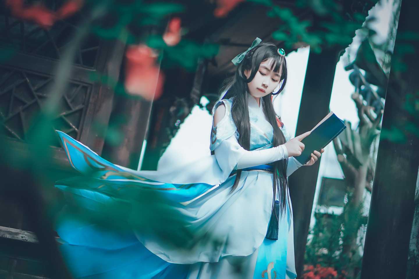 《汉服第742期》我在皇宫依依