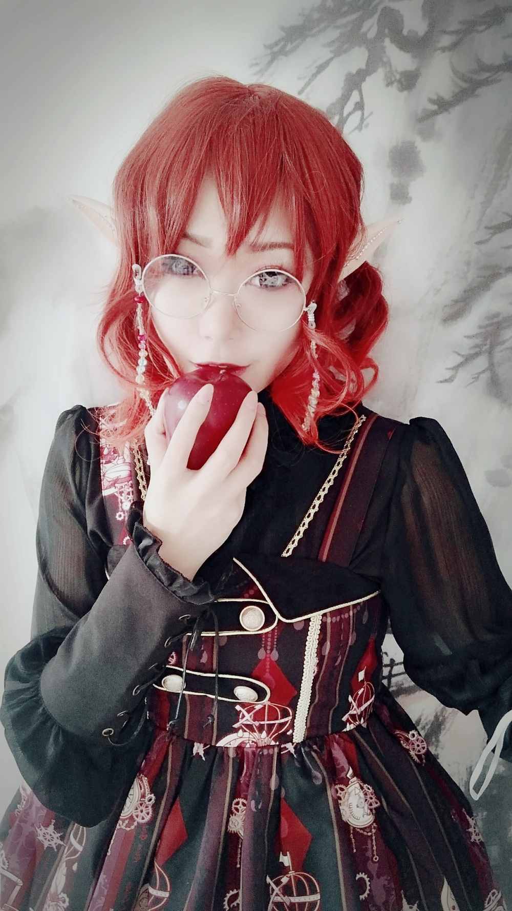 《C站·lolita·第362期》森林中的精灵你看过戴眼镜的女精灵么