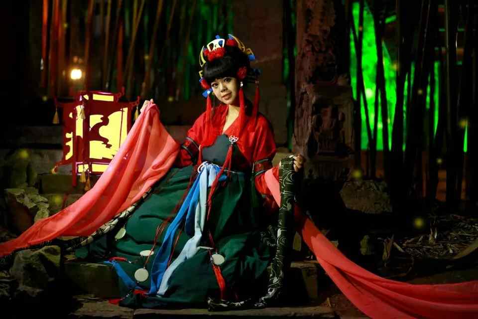 《汉服第732期》提灯少女鸡腿子