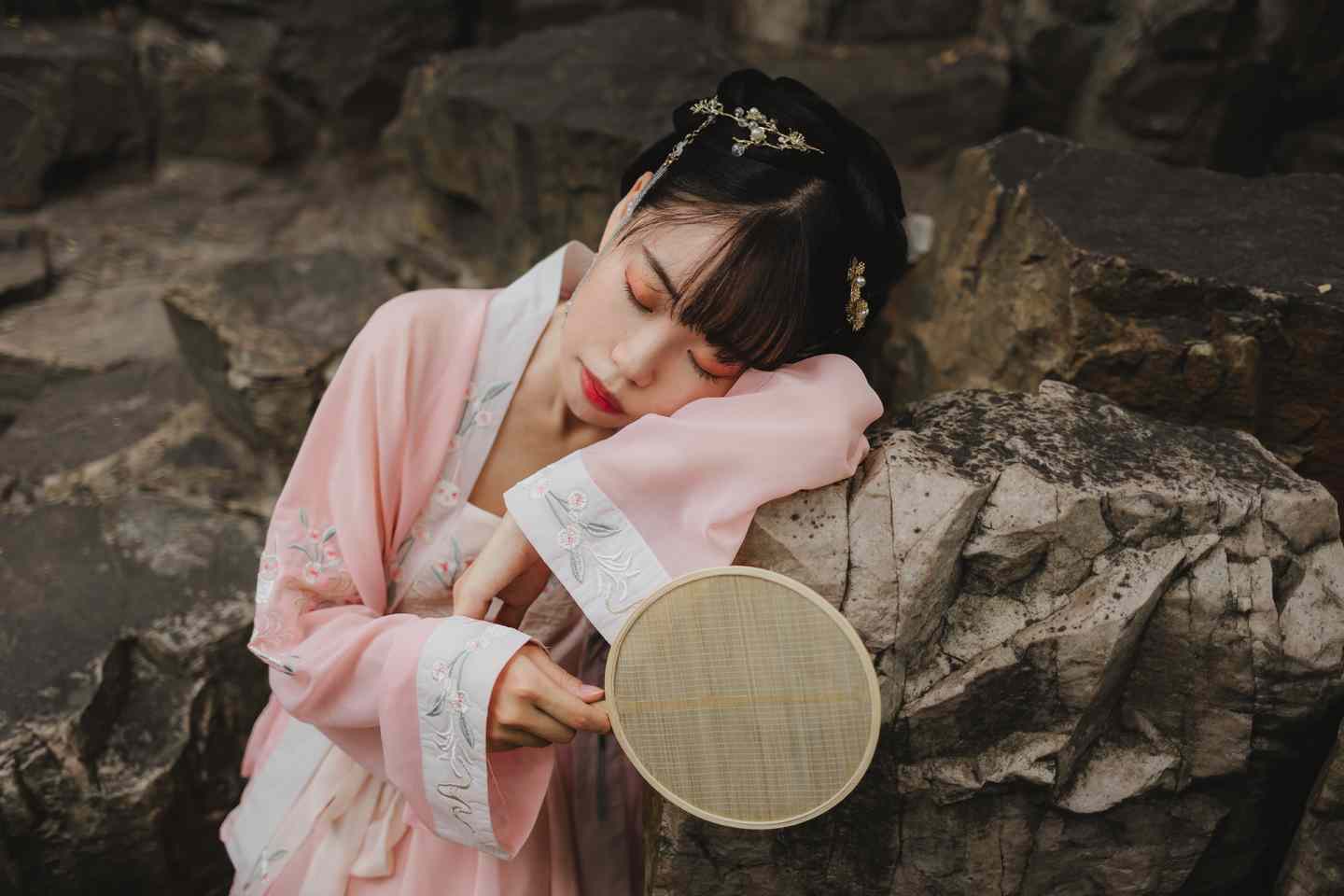 《汉服第369期》汉服私影&梨音兔