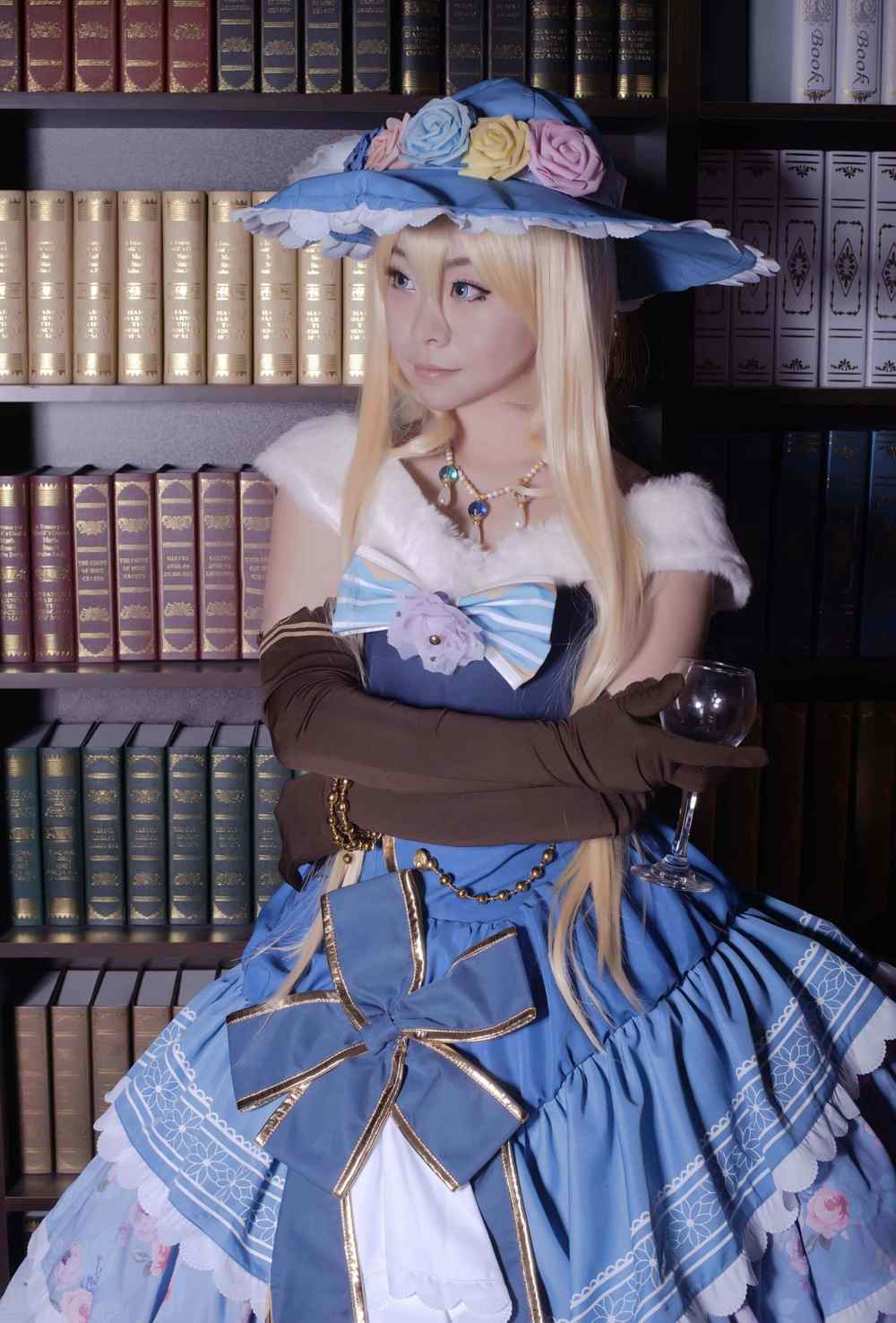 《C站·lolita·第381期》白雪公主的觉醒今天穿不穿丝袜呢？