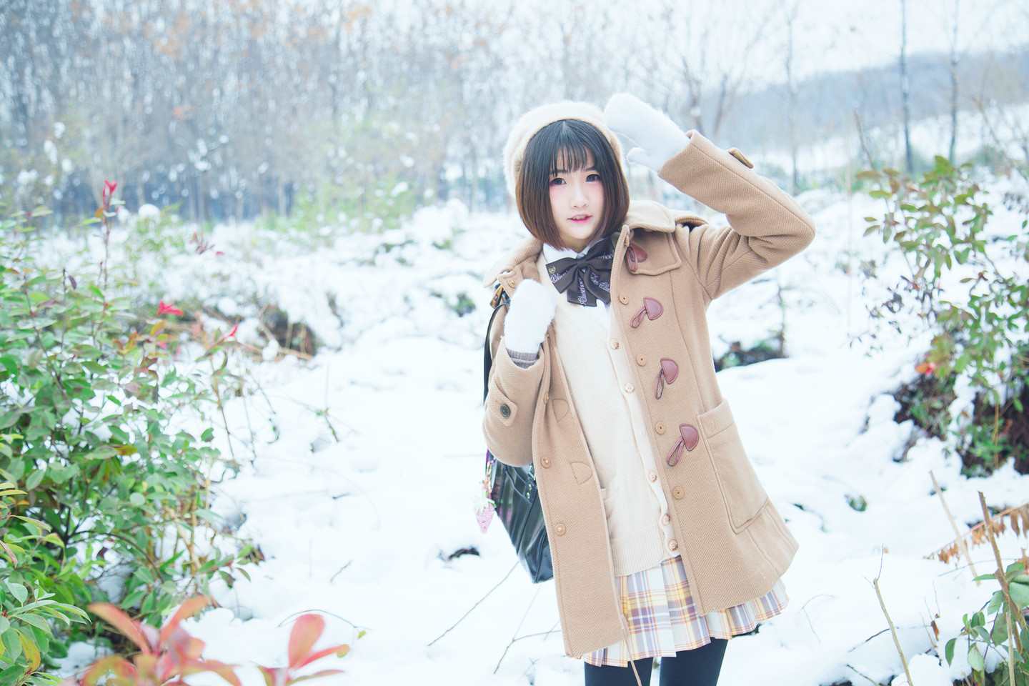 《C站·第3215期》雪and少女  梦幻的季节与你相遇