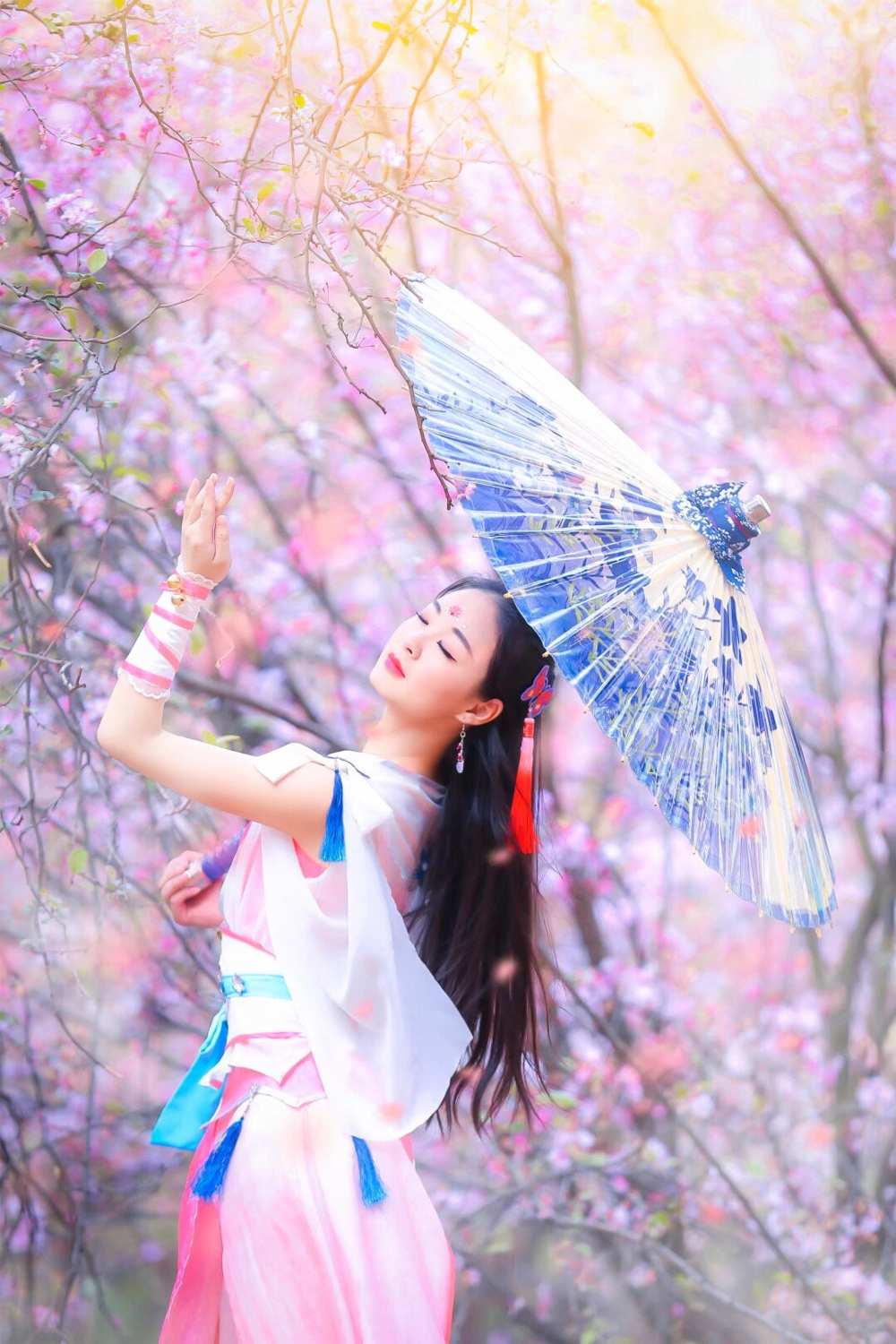 《汉服第725期》天涯明月刀&天香