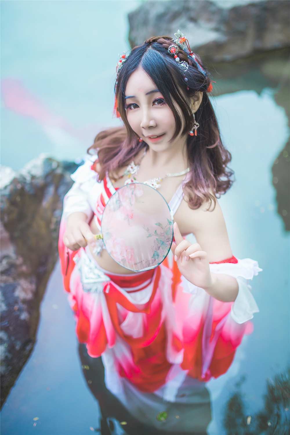 《汉服第601期》凌云万千风静语翩然若梦心里音