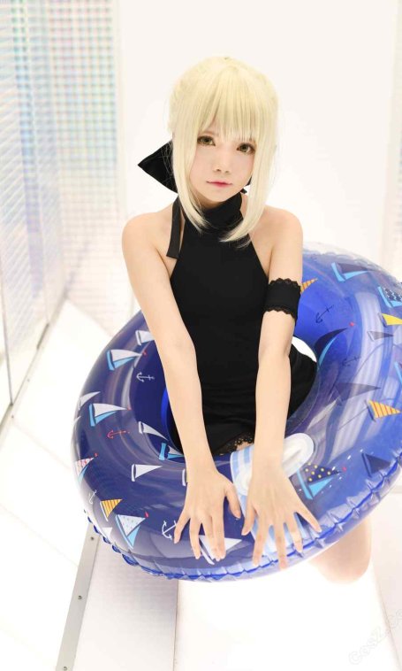 《C站·第3368期》黑天使的游泳圈