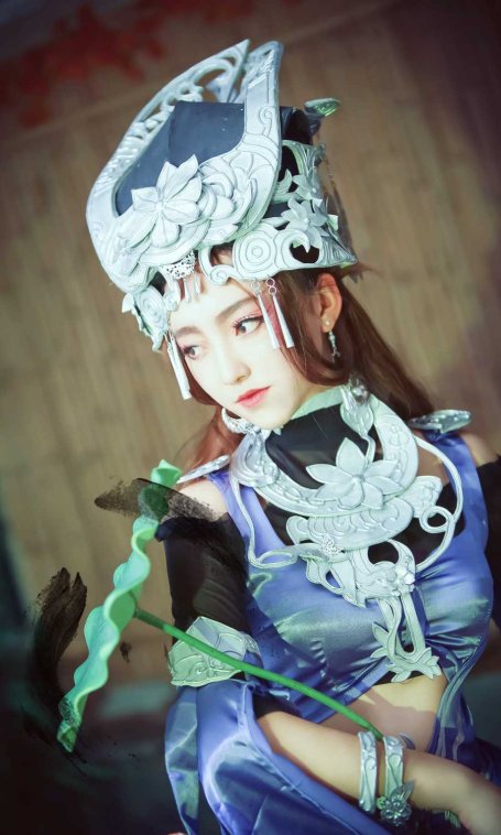 《汉服第448期》破军五毒蛊为画