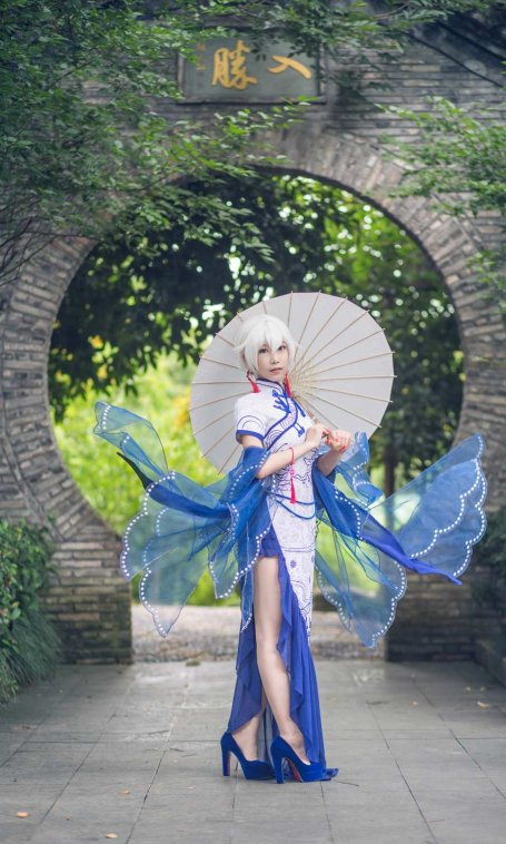 《汉服第688期》青花瓷言