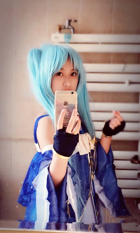 《C站·lolita·第1145期》后期炸了的miku